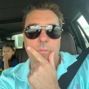 Meet your Posher, Cesar